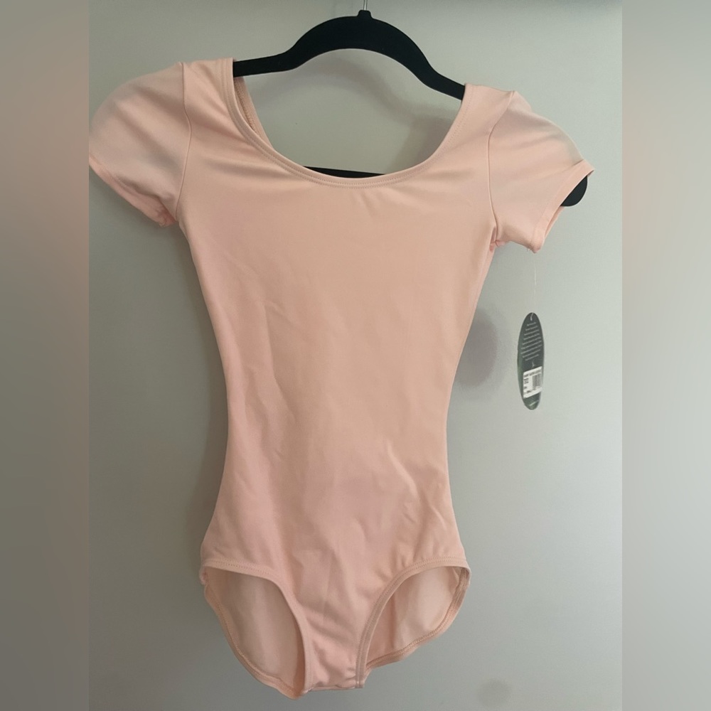 Capezio Women’s Short Sleeve Leotard Ballet Pink TB133